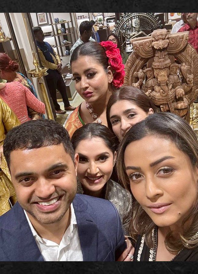 Namrata-Shirodkar-09.jpg 10