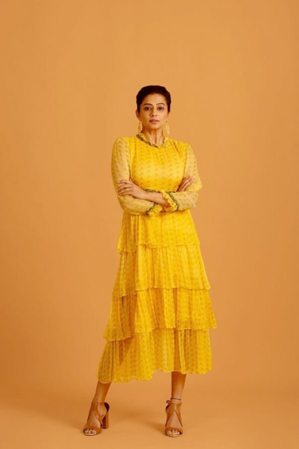 Priyamani-01.jpg 13