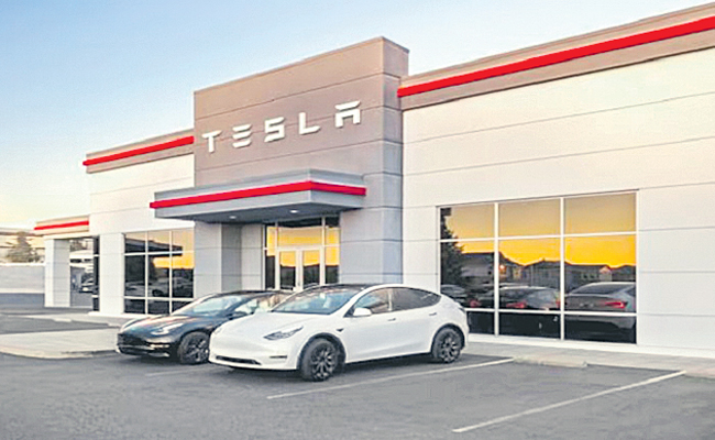 TESLA-CAR.jpg