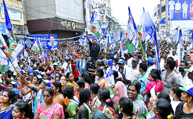 YSRCP-Samajika-Sadhikara-Bus-Yatra.jpg