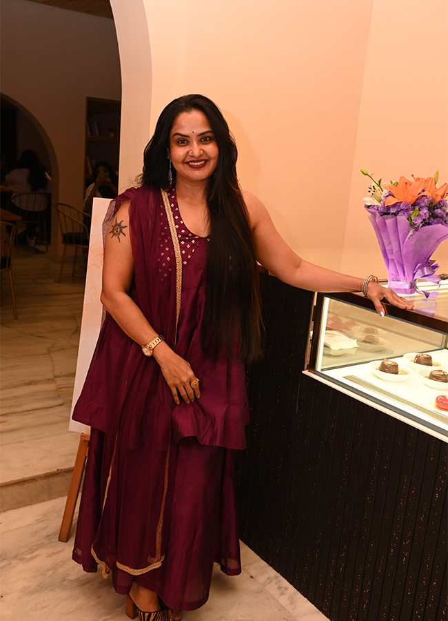 naomi_20cafe_20in_20banjara_20hills_20hyderabad-4.jpg 4