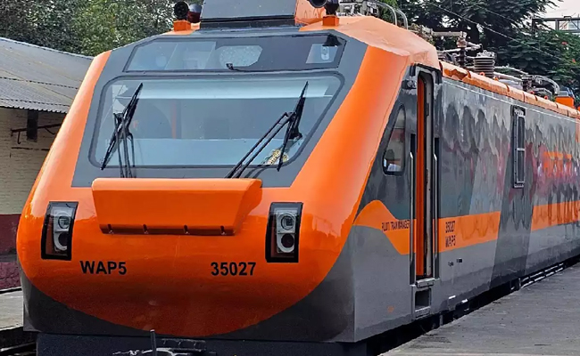 vande-bharat-sadaran-train.jpg