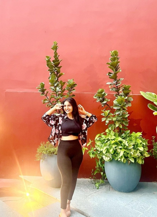 Ananya-Nagalla-08.jpg 9