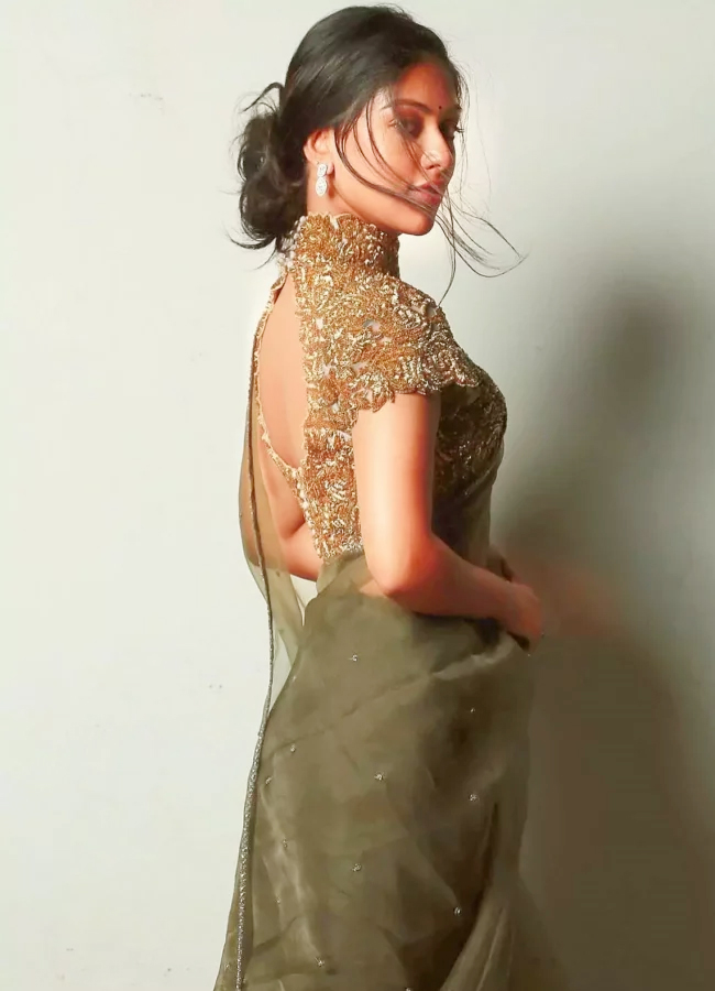 Anu-Emmanuel-07.jpg 6