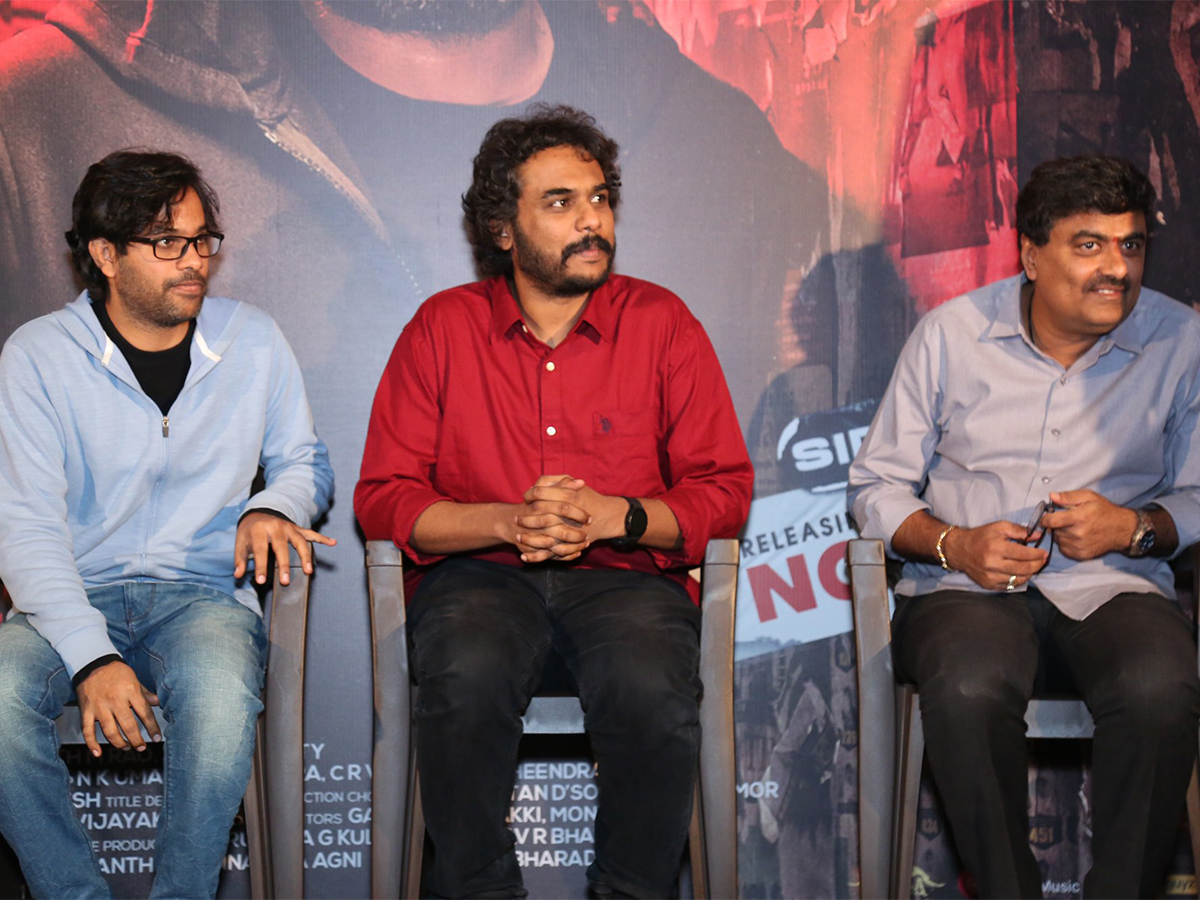 Saptaswaralu_20Daati_20Movie_20Press_20meet-6.jpg 6