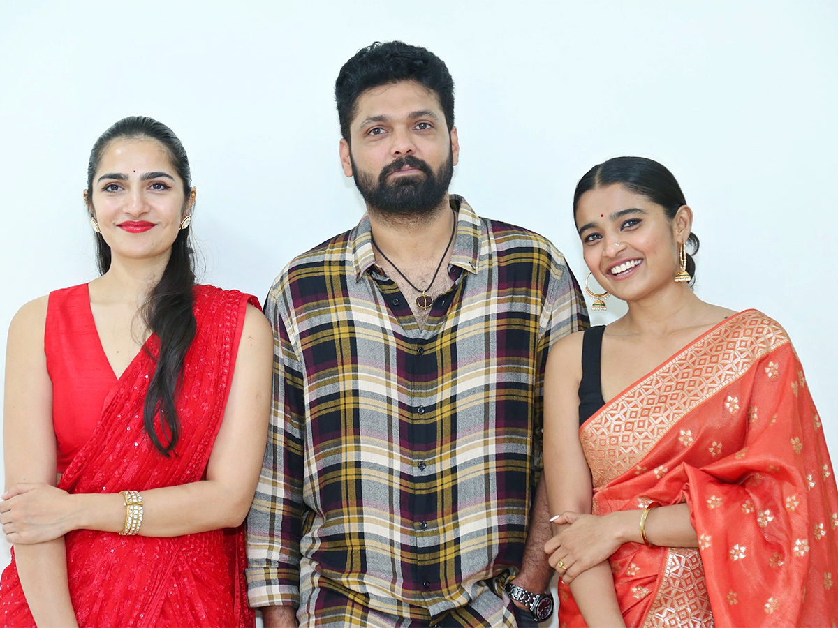 Saptaswaralu_20Daati_20Movie_20Press_20meet-7.jpg 7