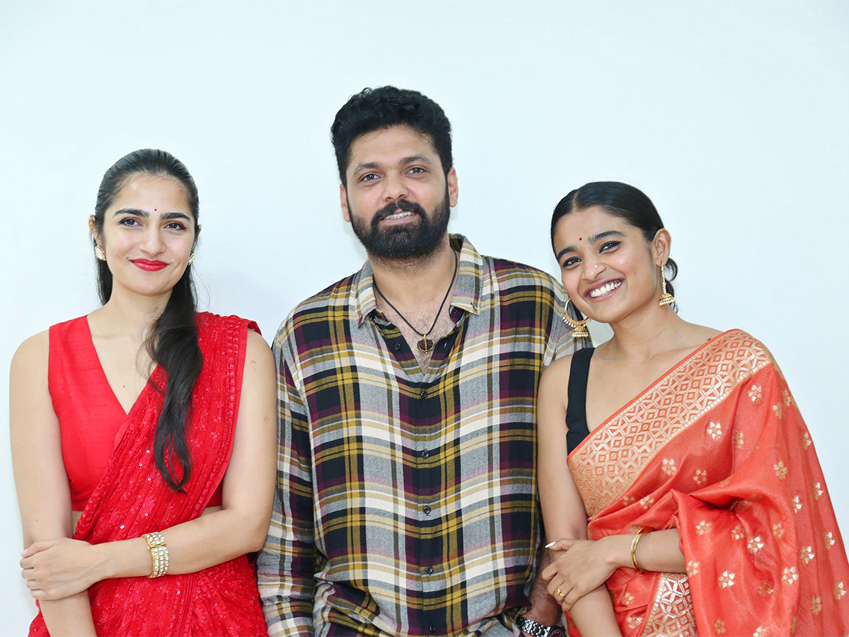 Saptaswaralu_20Daati_20Movie_20Press_20meet-9.jpg 9