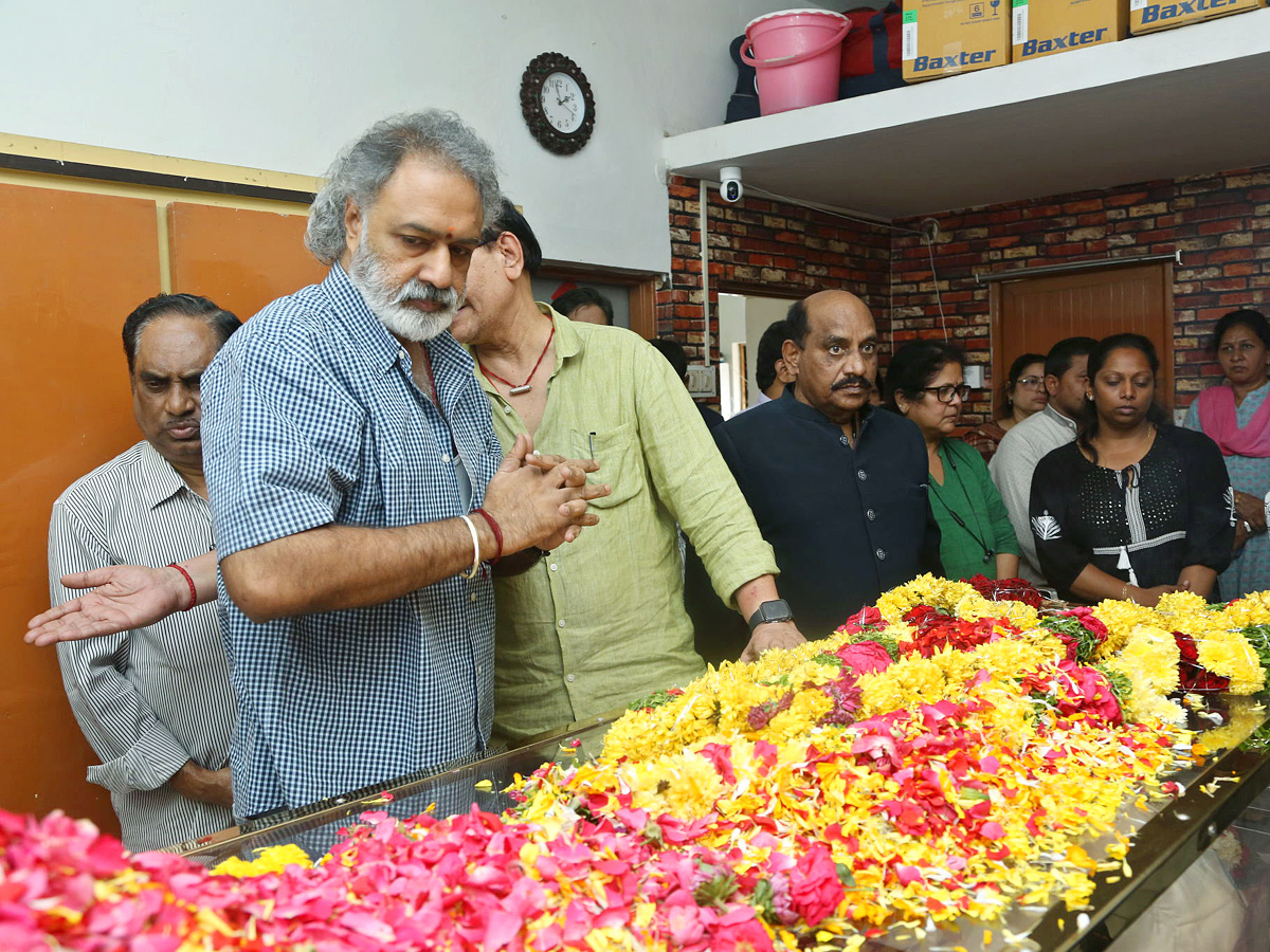 Film_20Industry_20mourns_20the_20demise_20of_20Telugu_20actor_20Chandra_20Mohan_20Photos_1.jpg 2