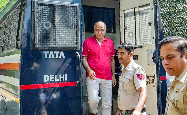 Manish-sisodia-came.jpg