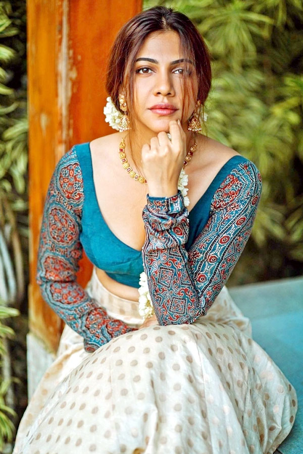 Madonna-Sebastian-14.jpg 14