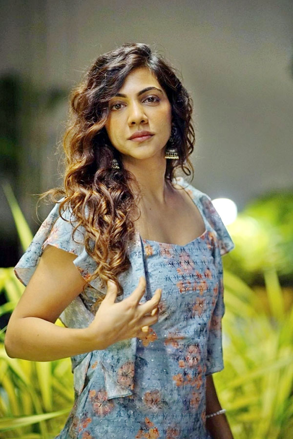 Madonna-Sebastian-19.jpg 19