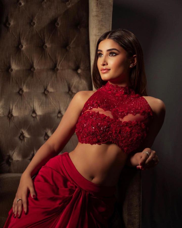 Rasha-Thadani-02.jpg 2