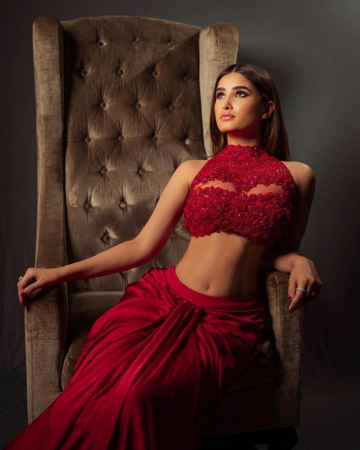 Rasha-Thadani-05.jpg 5