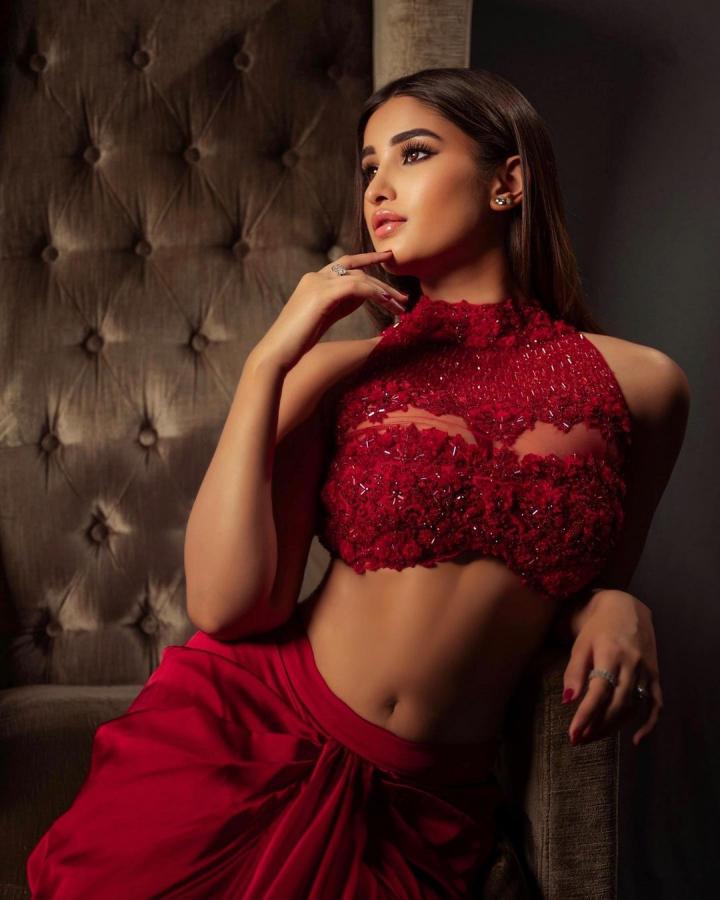 Rasha-Thadani-07.jpg 7