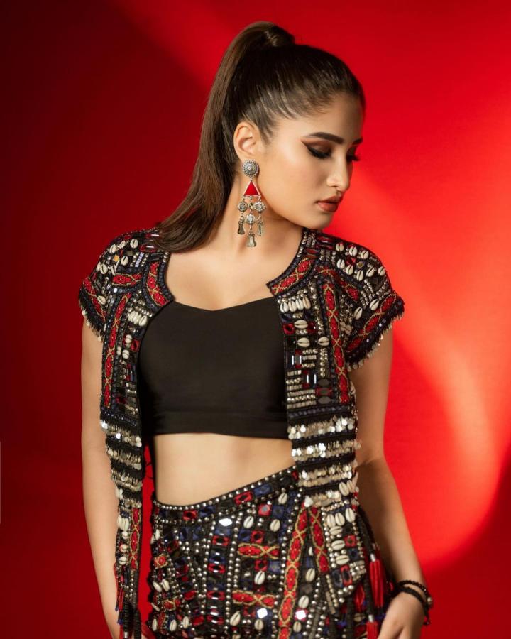 Rasha-Thadani-12.jpg 12