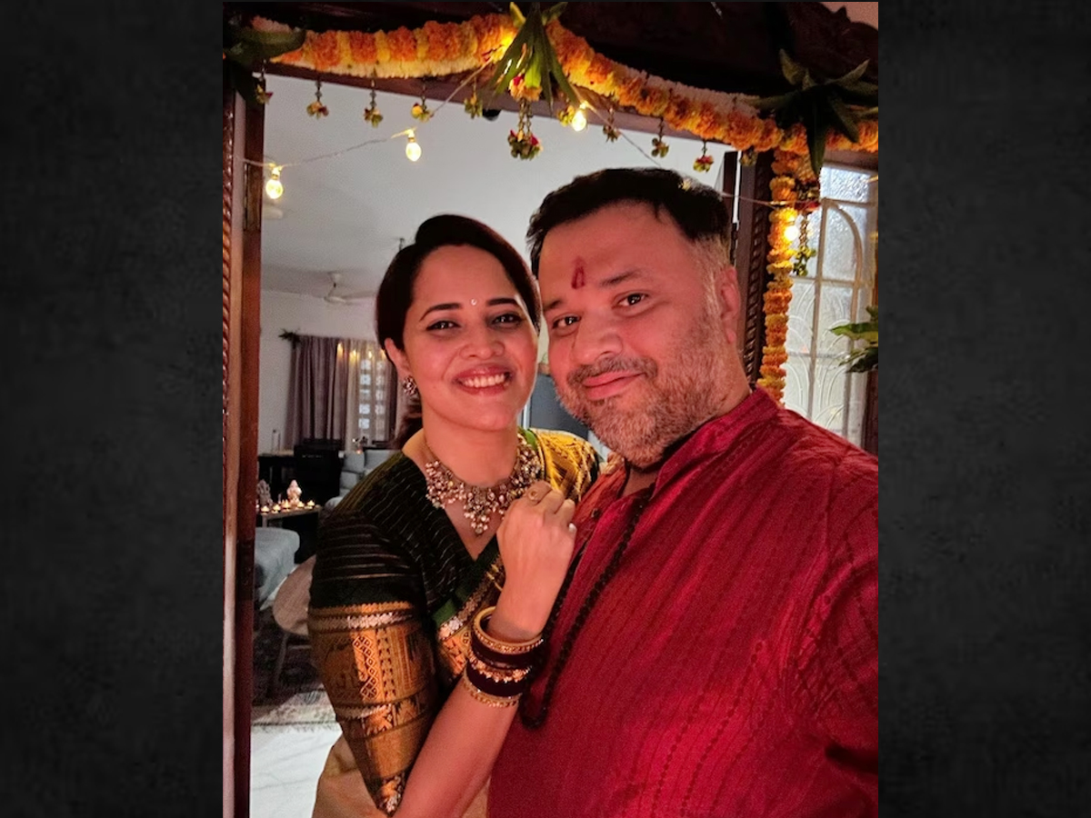 Anasuya-Bharadwaj-With-Husband.jpg 10