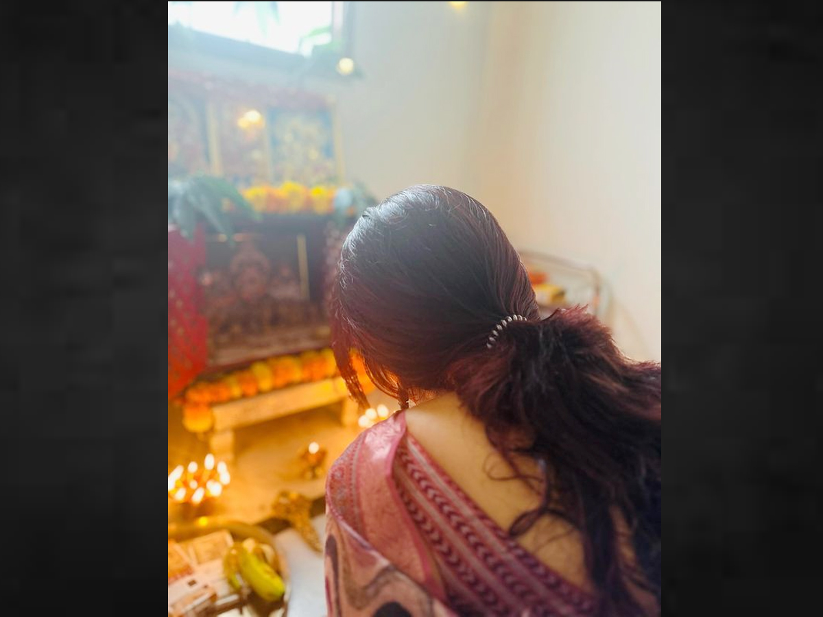 Anasuya-Bharadwaj-diwali-spl.jpg 7