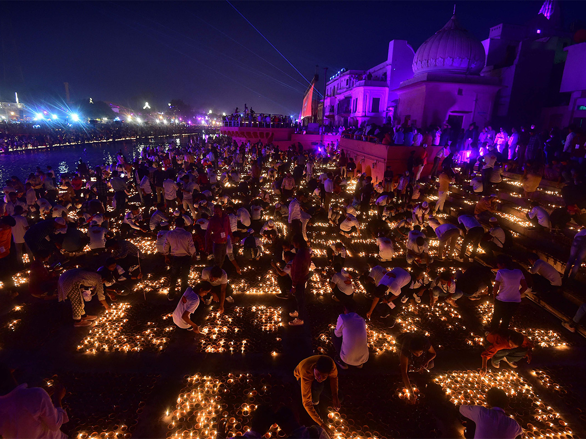 Hindu_20festival_20of_20Diwali_20in_20Ayodhya-1.jpg 1