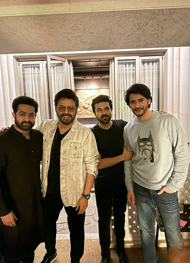 Movie_20Stars_20Participated_20In_20Diwali_20Celebrations-24.jpg 23