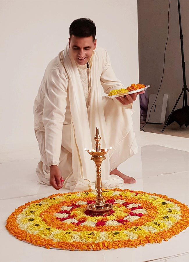 Movie_20Stars_20Participated_20In_20Diwali_20Celebrations-29.jpg 27
