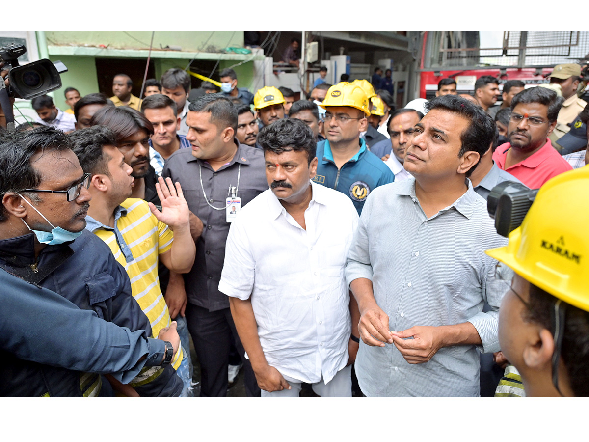 Nampally_20Fire_20Accident_20PHotos_16.jpg 17