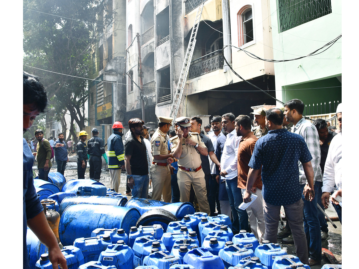 Nampally_20Fire_20Accident_20PHotos_2.jpg 3