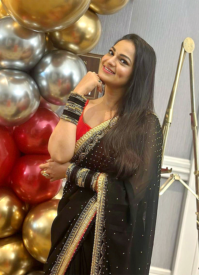 Aswini_20Sree_20in_20Bigg_20Boss_207_20Photos-22.jpg 22
