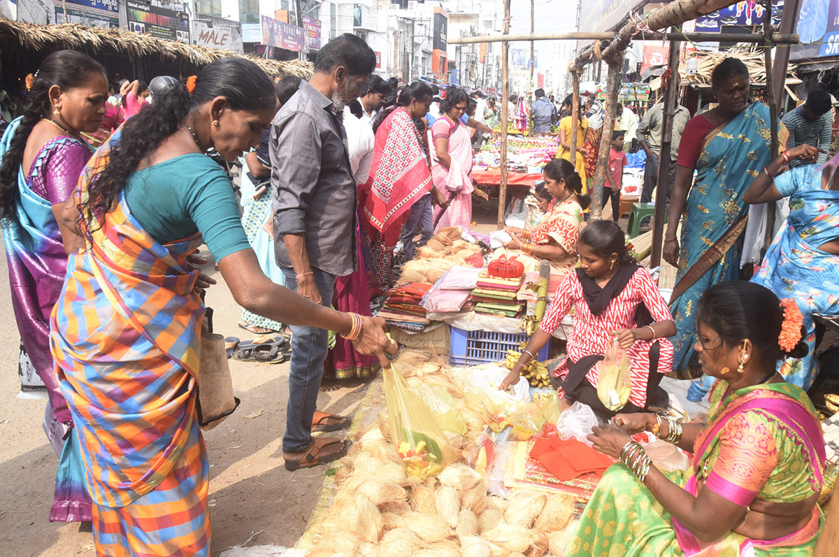 Vizianagaram_20Pydithalli_20Ammavari_20Sirimanotsavam-10.jpg 10