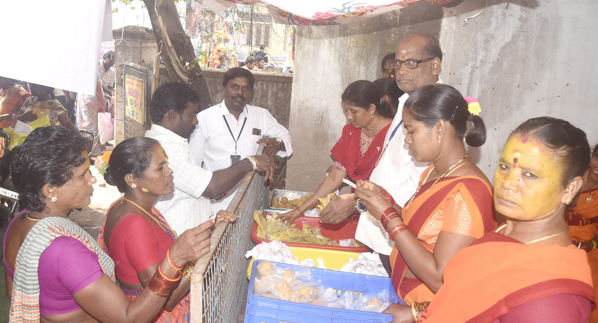 Vizianagaram_20Pydithalli_20Ammavari_20Sirimanotsavam-16.jpg 15