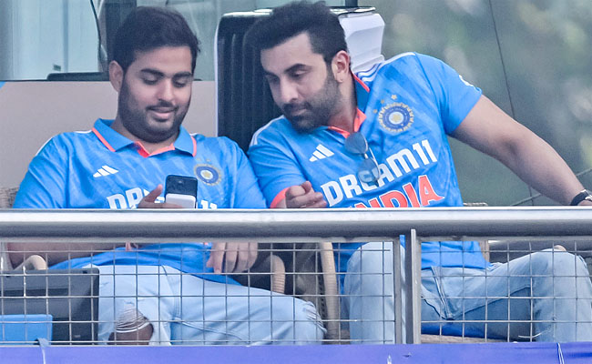 IND-Vs-NZ-Semi-Final-03.jpg 15