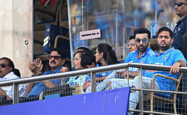 IND-Vs-NZ-Semi-Final-14.jpg 4