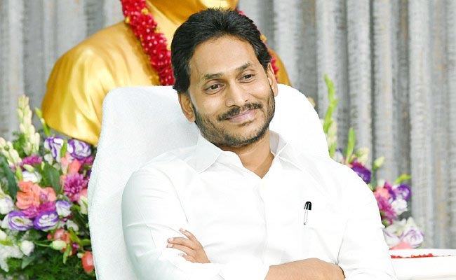 YS_Jagan_Nuzividu.jpg