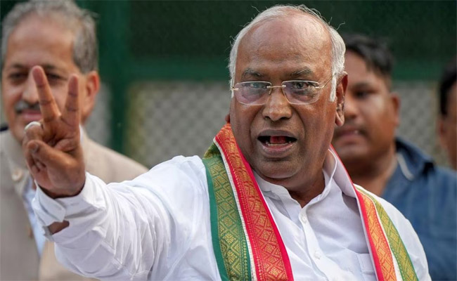 kharge.jpg