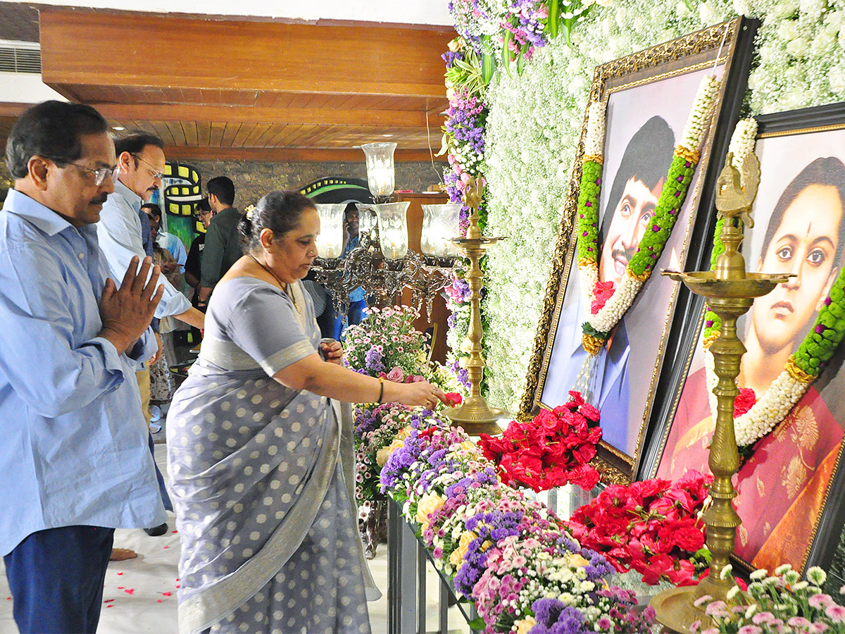 Krishna_201st_20Death_20Anniversary_20Pics-13.jpg 11