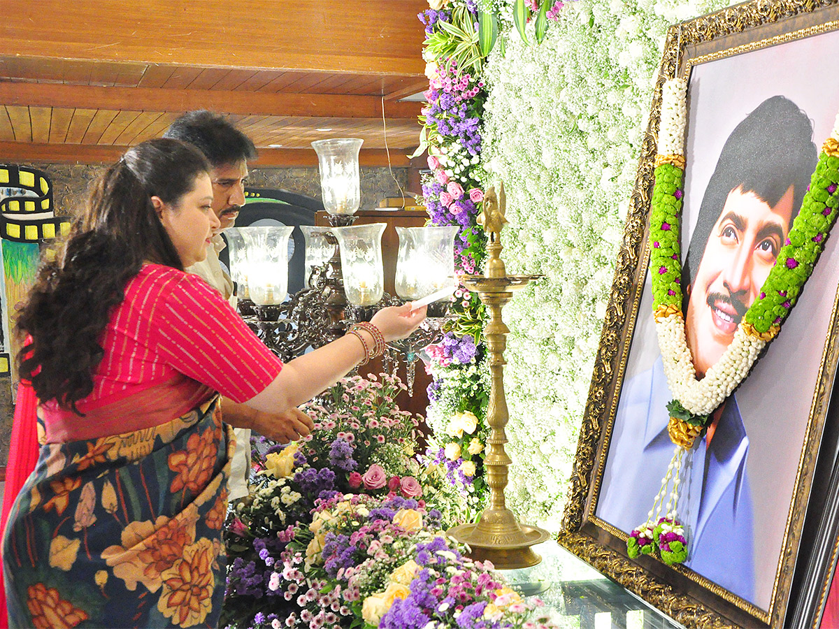 Krishna_201st_20Death_20Anniversary_20Pics-19.jpg 17