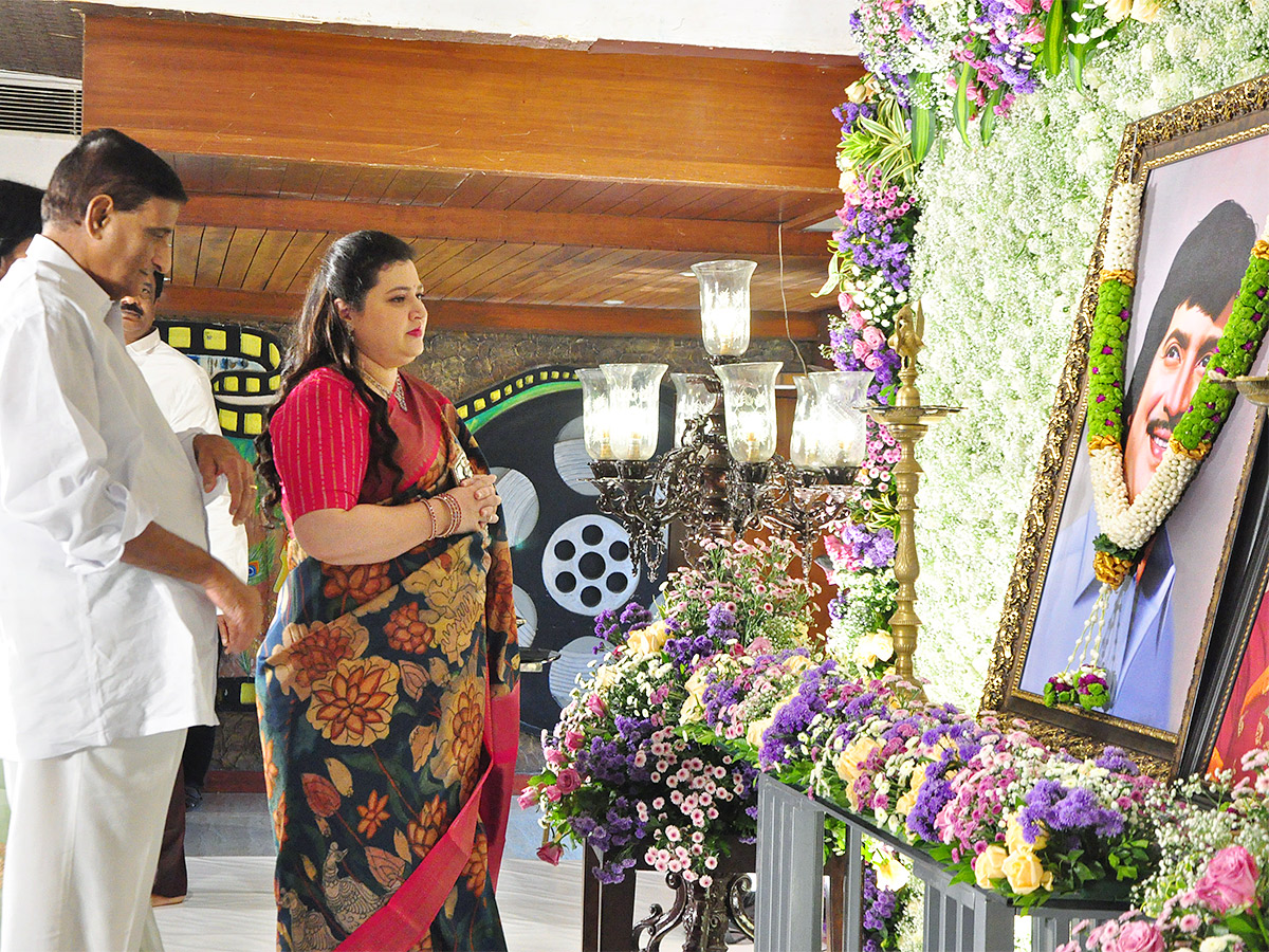 Krishna_201st_20Death_20Anniversary_20Pics-20.jpg 18