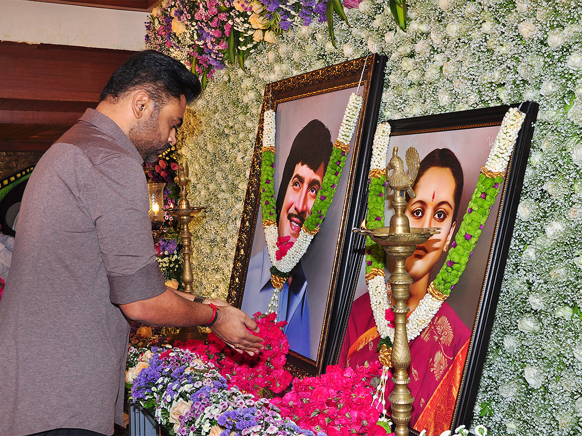 Krishna_201st_20Death_20Anniversary_20Pics-8.jpg 6