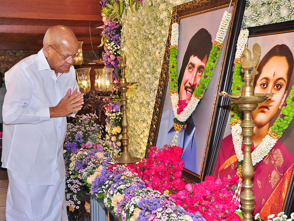 Krishna_201st_20Death_20Anniversary_20Pics-9.jpg 7