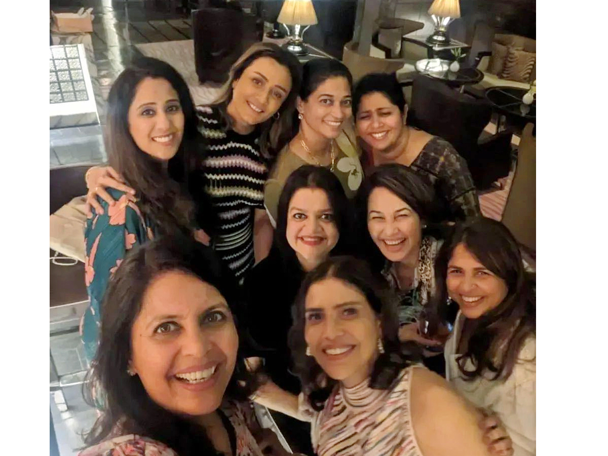 Mahesh_20Babu_20Wife_20Namrata_20in_20Birthday_20Party_20PHotos_7.jpg 8