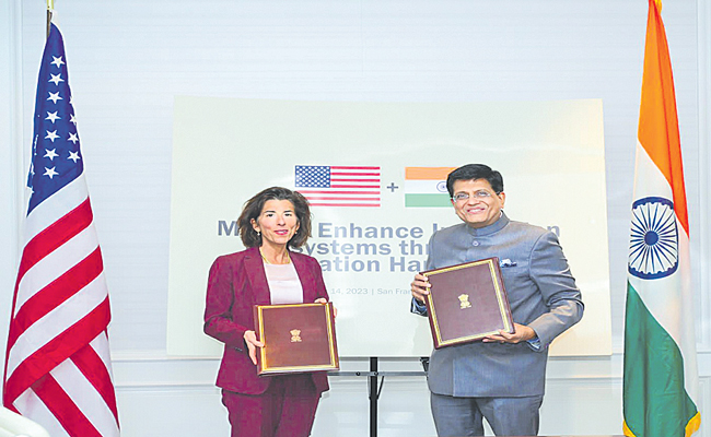 PIYUSH-GOYAL-GINA-RAIMONDO.jpg