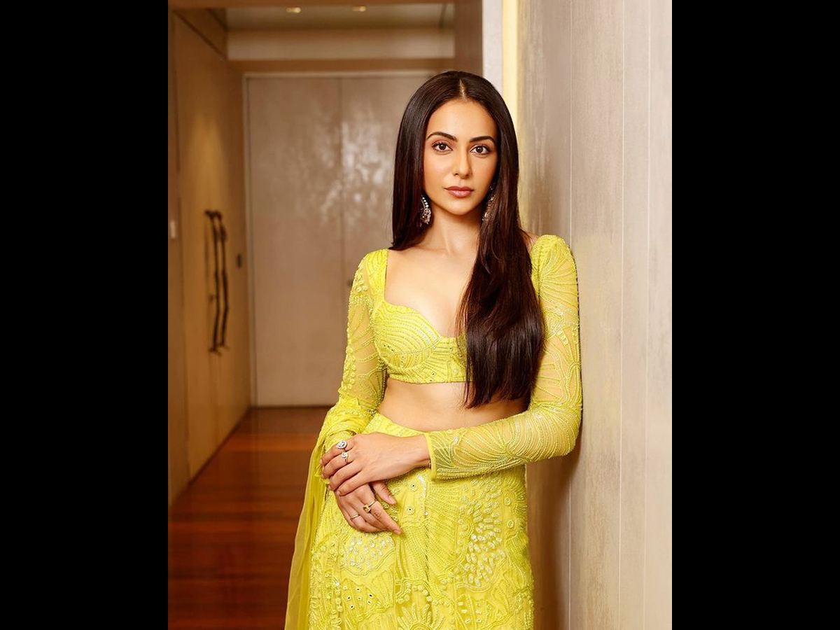 Rakul-Preet-stunning-pics.jpg 13