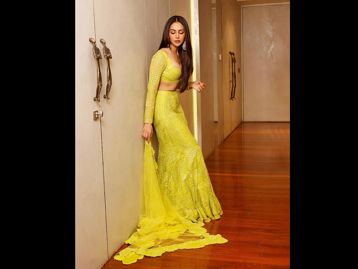 Rakul-Preet-yellow-dress.jpg 14