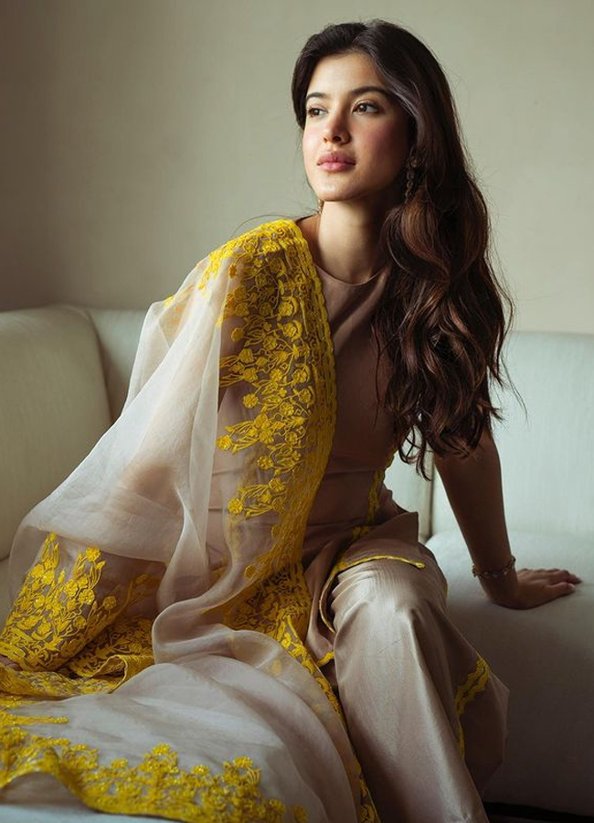 Shanaya-Kapoor-movies.jpg 9