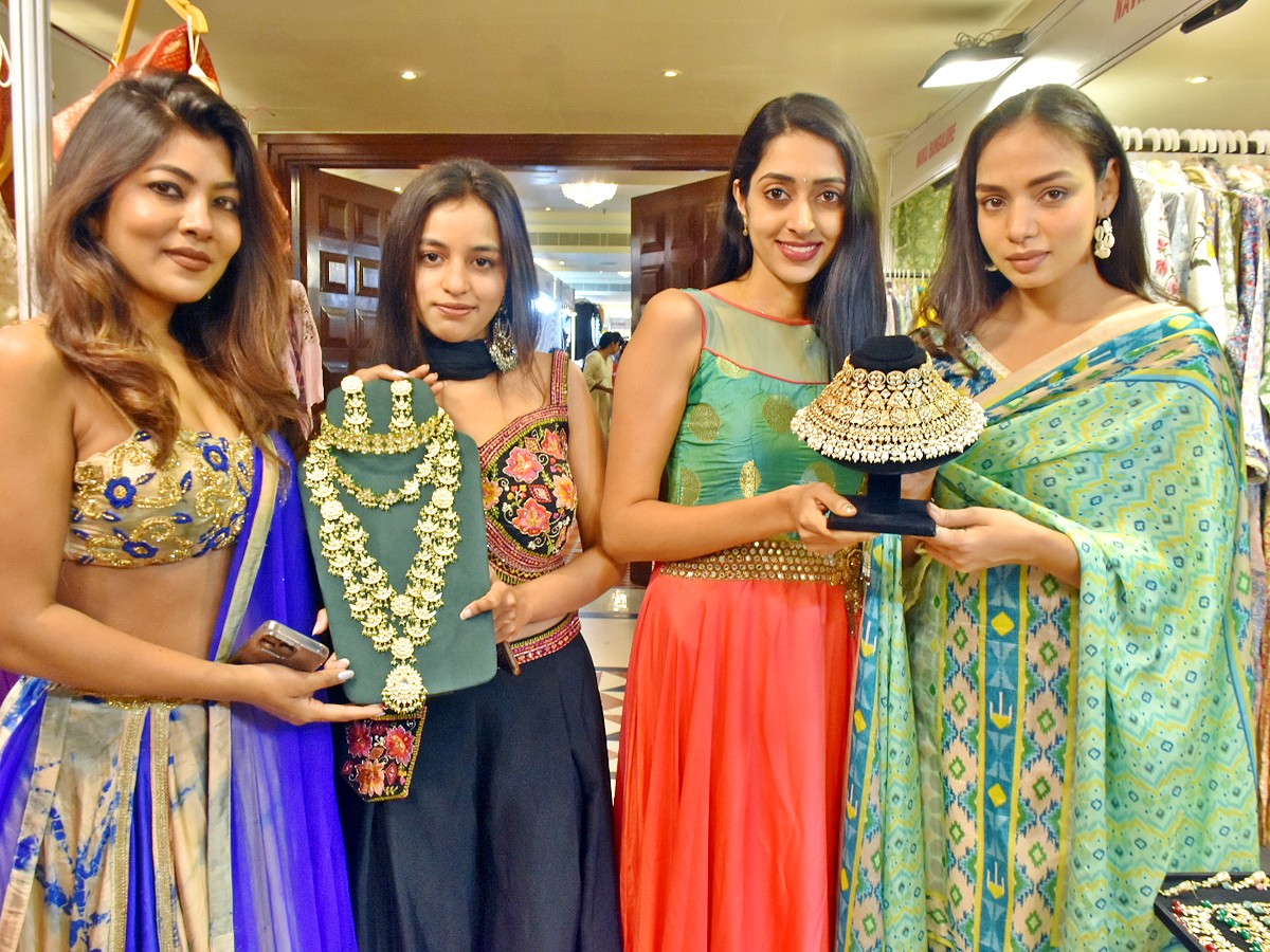Sutraa-Exhibitions-07.jpg 7