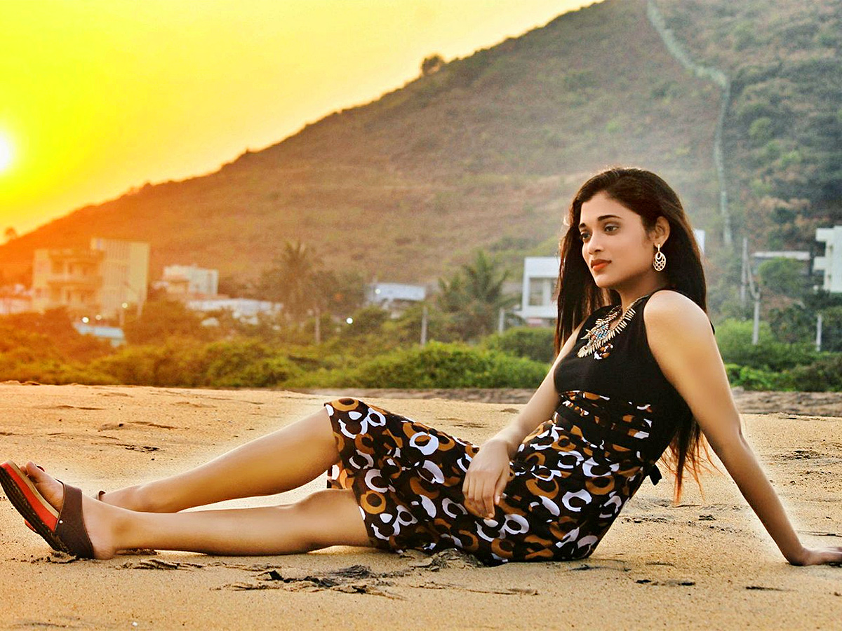 telugu_20actress_20rekha_20boj_20bold_20statement_20over_20india_20won_20world_20cup-2.jpg 2