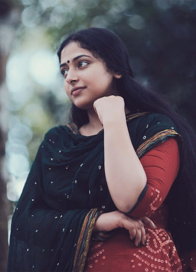 Actress_20Anu_20Sithara_20HD_20Images-10.jpg 10