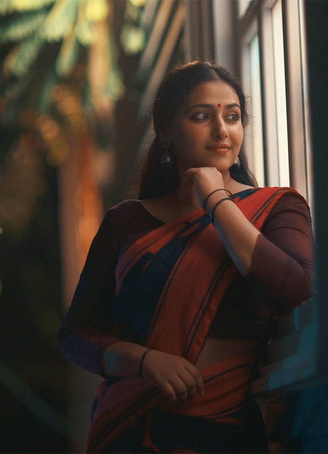 Actress_20Anu_20Sithara_20HD_20Images-15.jpg 14