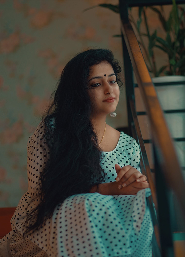 Actress_20Anu_20Sithara_20HD_20Images-23.jpg 22