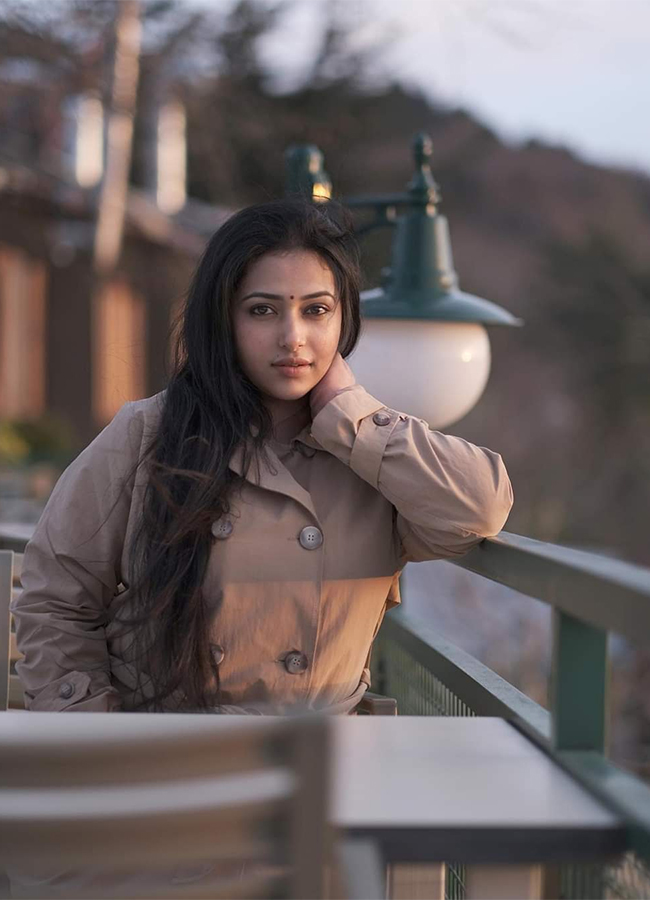 Actress_20Anu_20Sithara_20HD_20Images-4.jpg 4