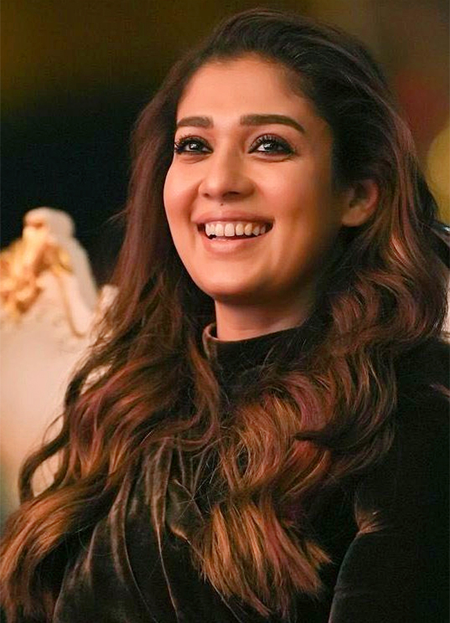 Actress_20Nayanthara_20Happy_20Birthday_20Pics-14.jpg 13